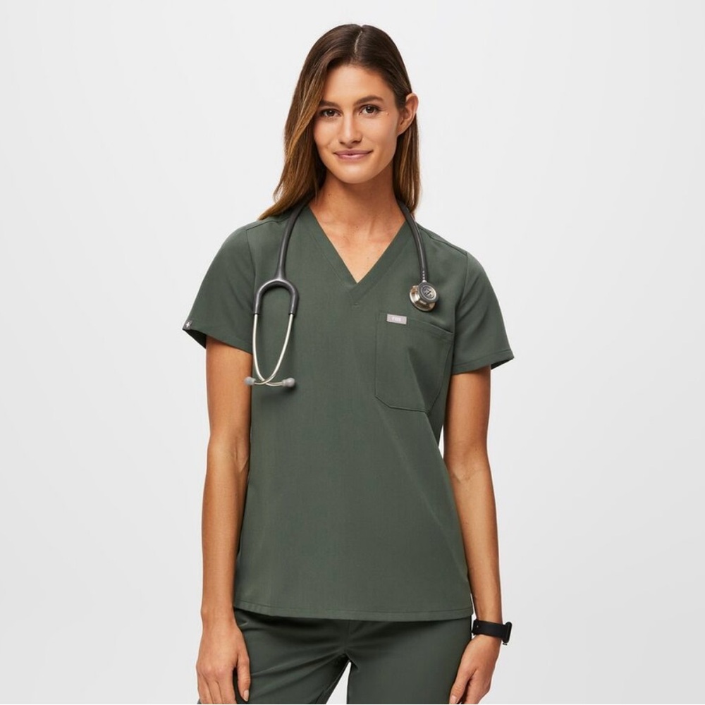 Moss Figs Scrub Set